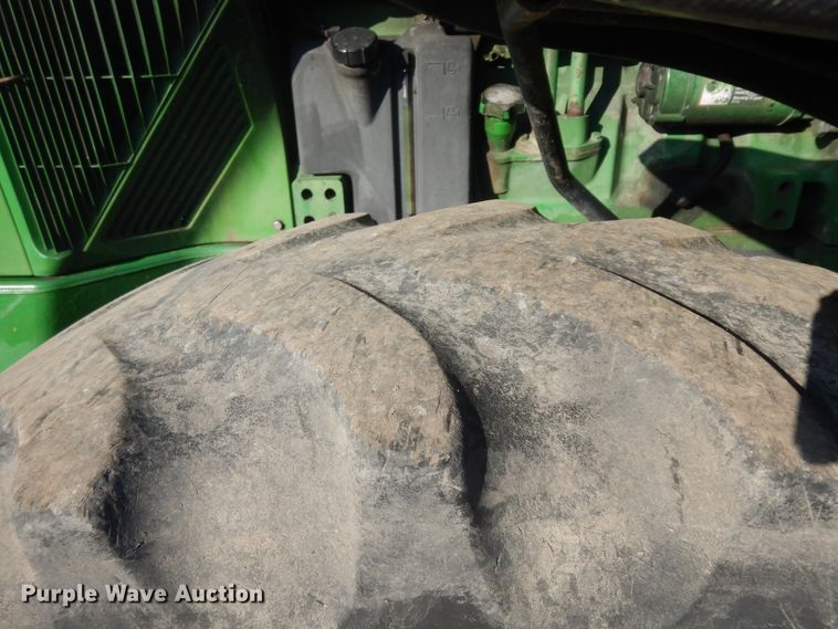 image for item IP9116 1997 John Deere 8100  MFWD tractor