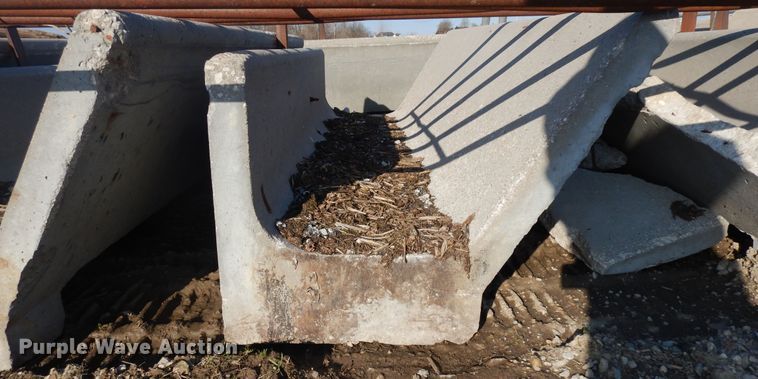 image for item IP9117 Approximately 13 concrete feed bunks