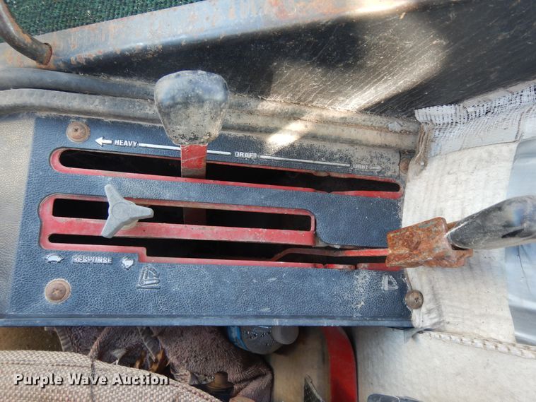 image for item IP9118 International 1086  tractor