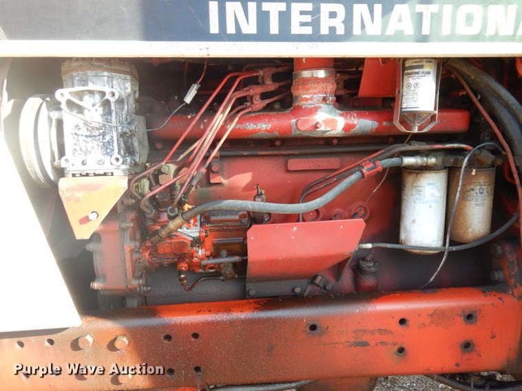 image for item IP9118 International 1086  tractor
