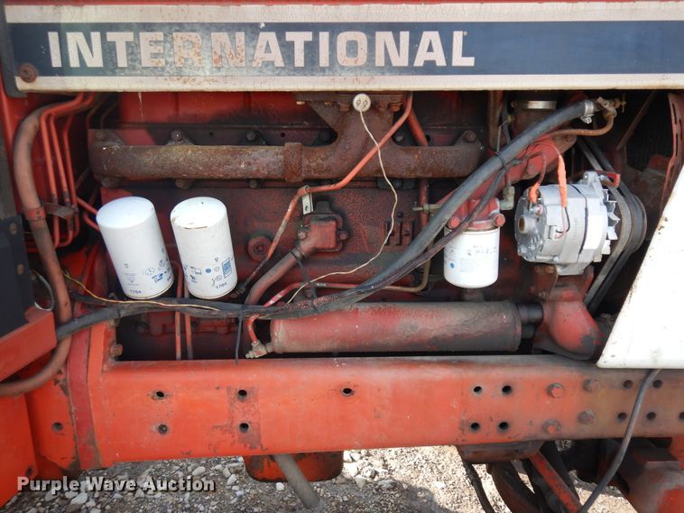 image for item IP9118 International 1086  tractor