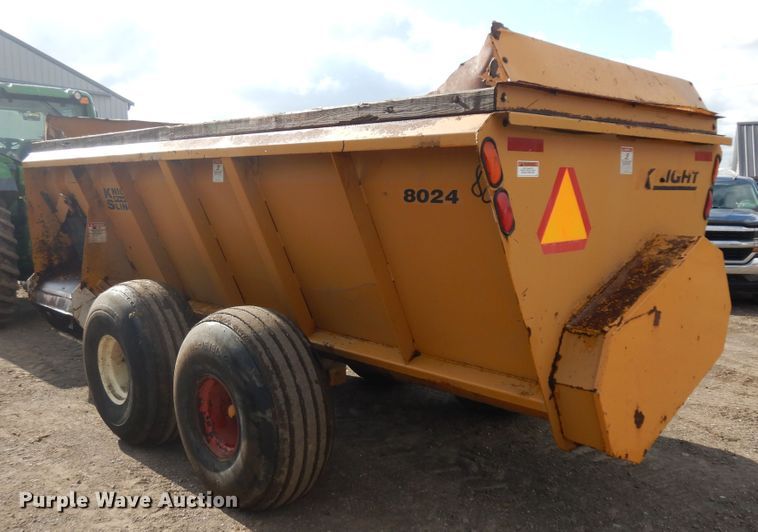 image for item IP9121 Knight 8024  manure spreader
