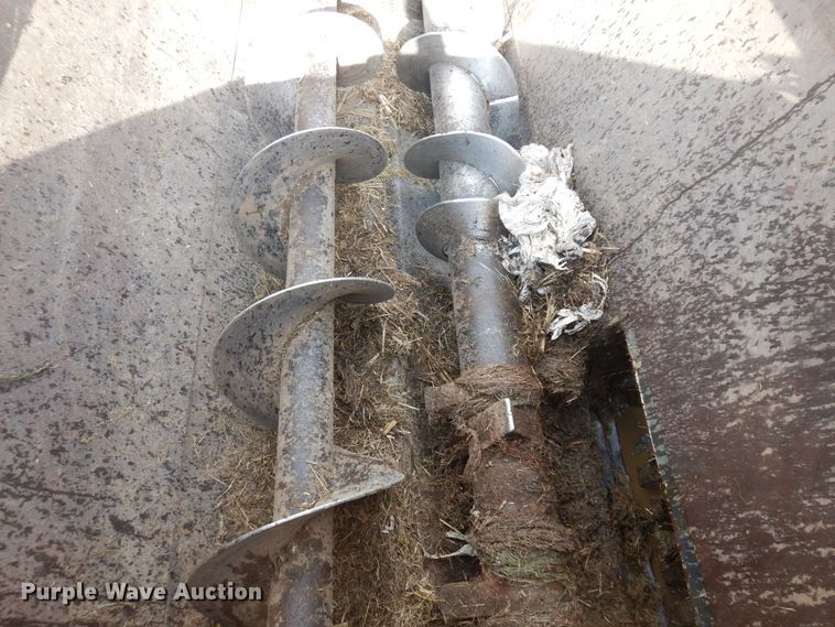 image for item IP9121 Knight 8024  manure spreader