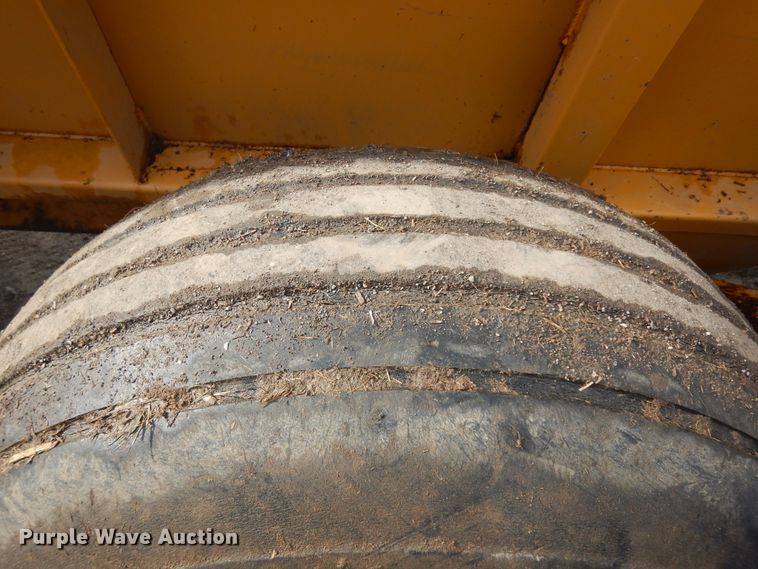 image for item IP9121 Knight 8024  manure spreader