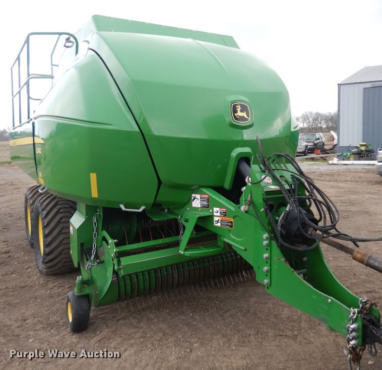 image for item IP9122 2016 John Deere L340  large square baler