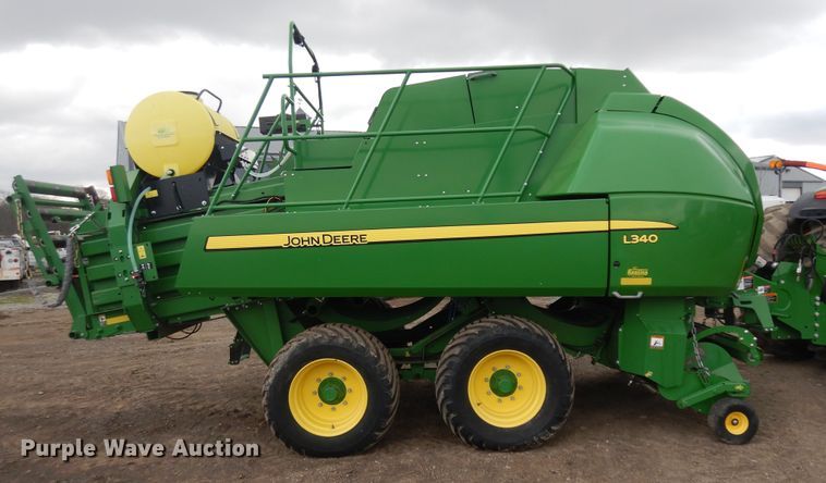 image for item IP9122 2016 John Deere L340  large square baler
