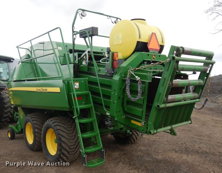 image for item IP9122 2016 John Deere L340  large square baler