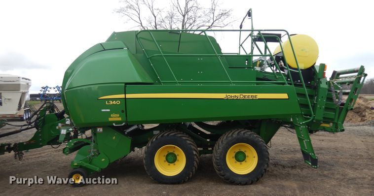 image for item IP9122 2016 John Deere L340  large square baler
