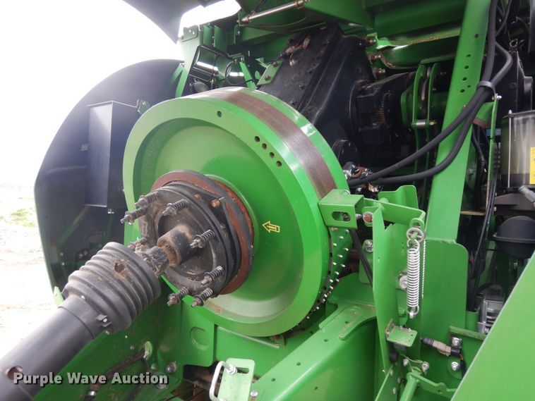 image for item IP9122 2016 John Deere L340  large square baler