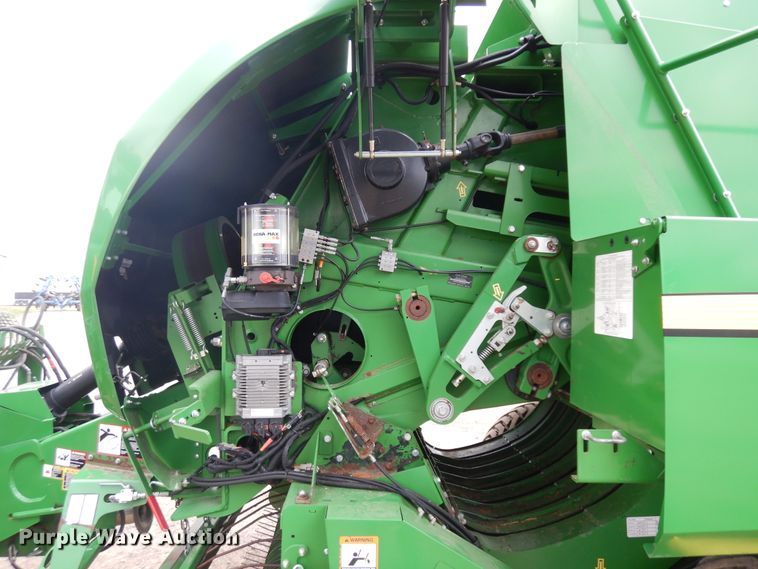 image for item IP9122 2016 John Deere L340  large square baler