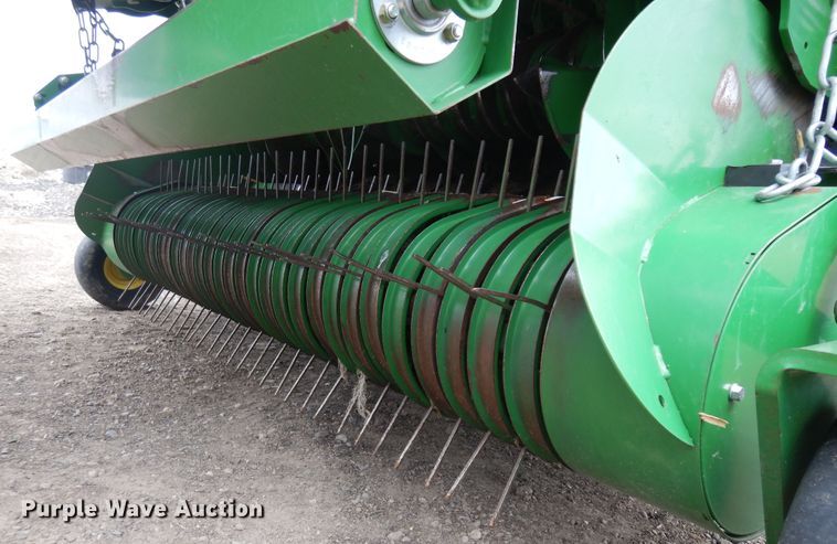 image for item IP9122 2016 John Deere L340  large square baler