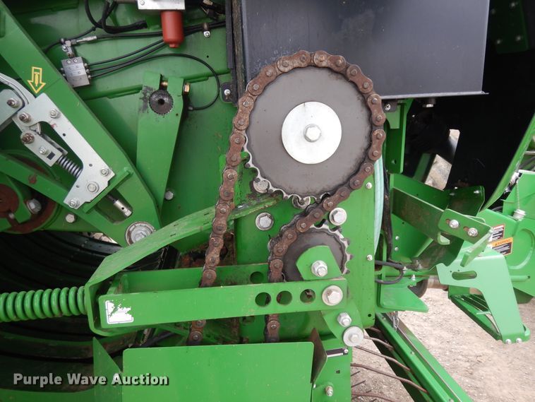 image for item IP9122 2016 John Deere L340  large square baler