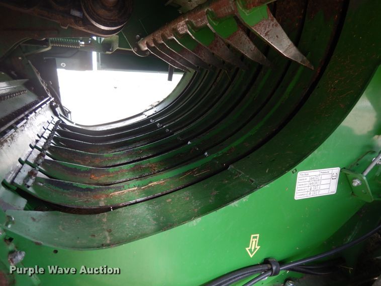 image for item IP9122 2016 John Deere L340  large square baler