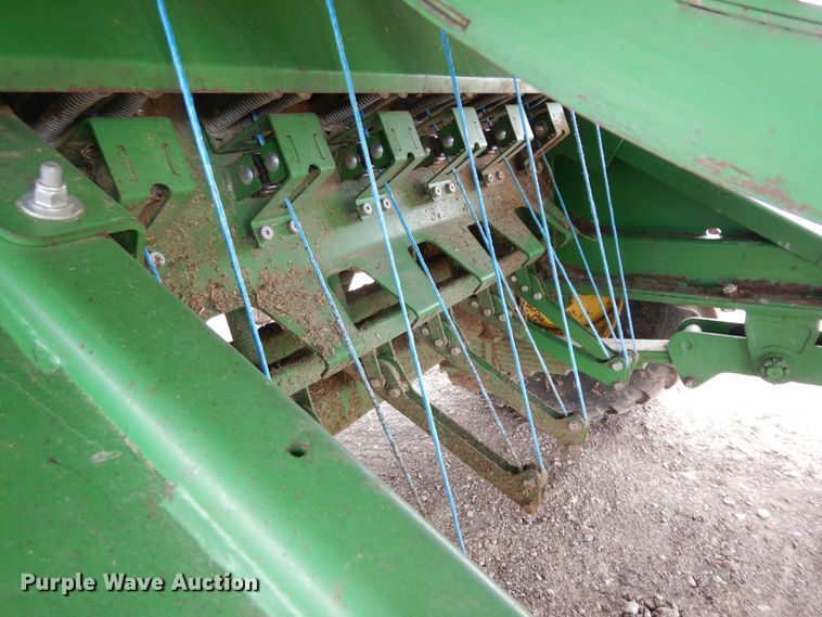 image for item IP9122 2016 John Deere L340  large square baler