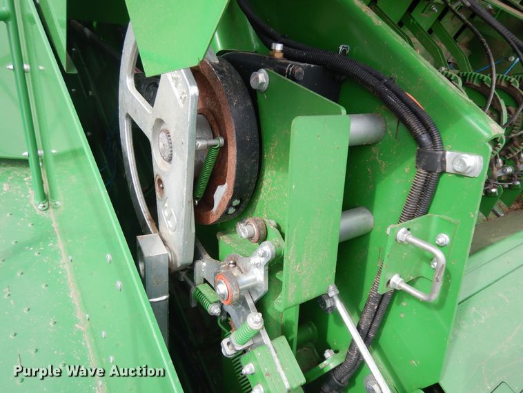 image for item IP9122 2016 John Deere L340  large square baler