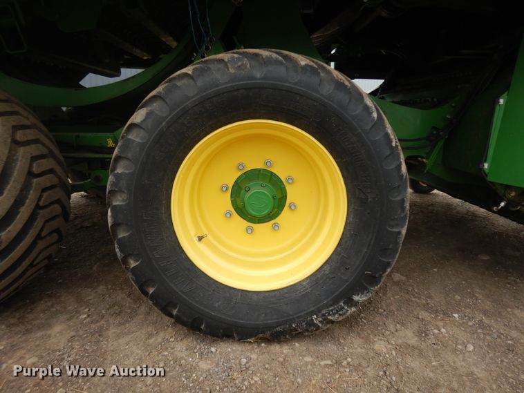 image for item IP9122 2016 John Deere L340  large square baler