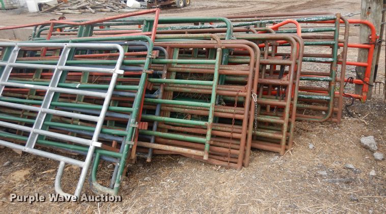 image for item IP9125 Approximately 30 livestock panels