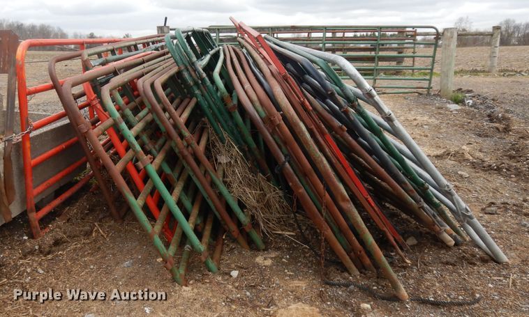 image for item IP9125 Approximately 30 livestock panels