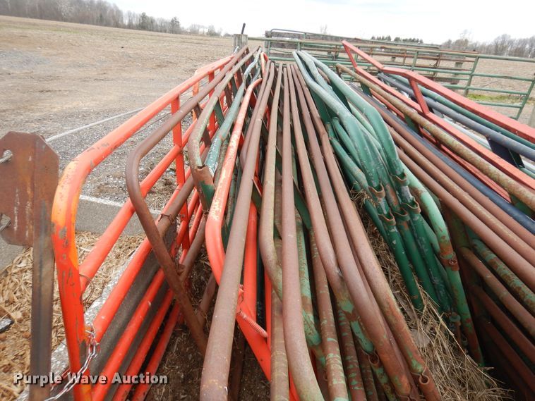 image for item IP9125 Approximately 30 livestock panels