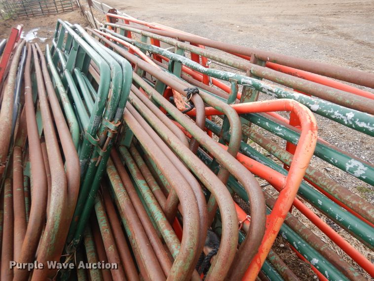 image for item IP9125 Approximately 30 livestock panels