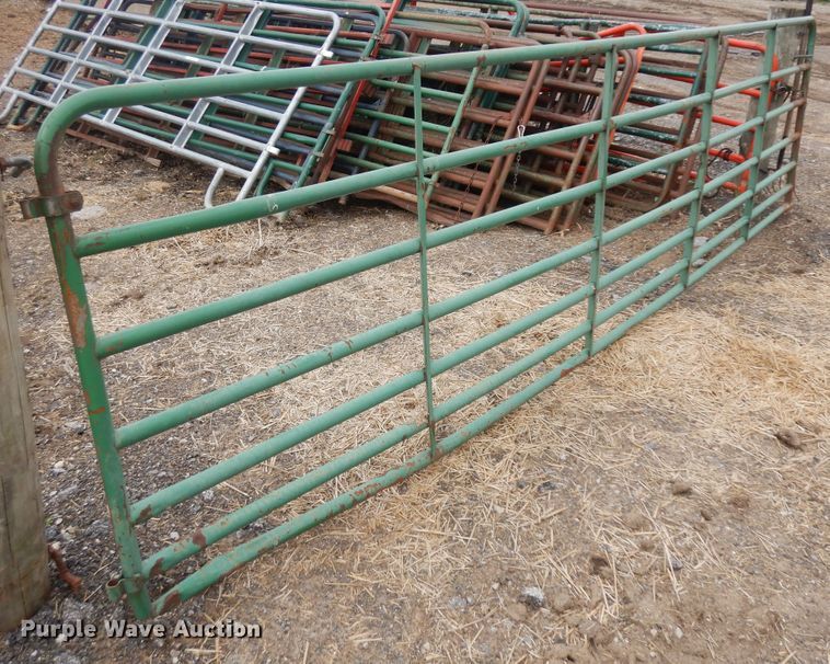 image for item IP9125 Approximately 30 livestock panels