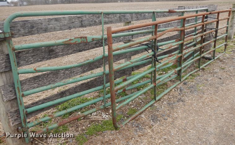 image for item IP9125 Approximately 30 livestock panels