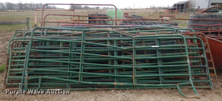 image for item IP9126 Approximately 27 livestock panels