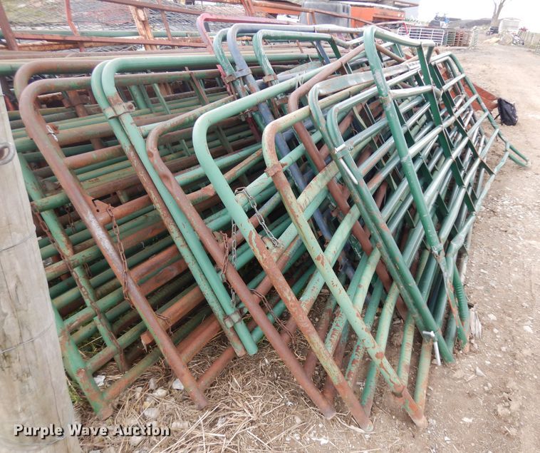 image for item IP9126 Approximately 27 livestock panels