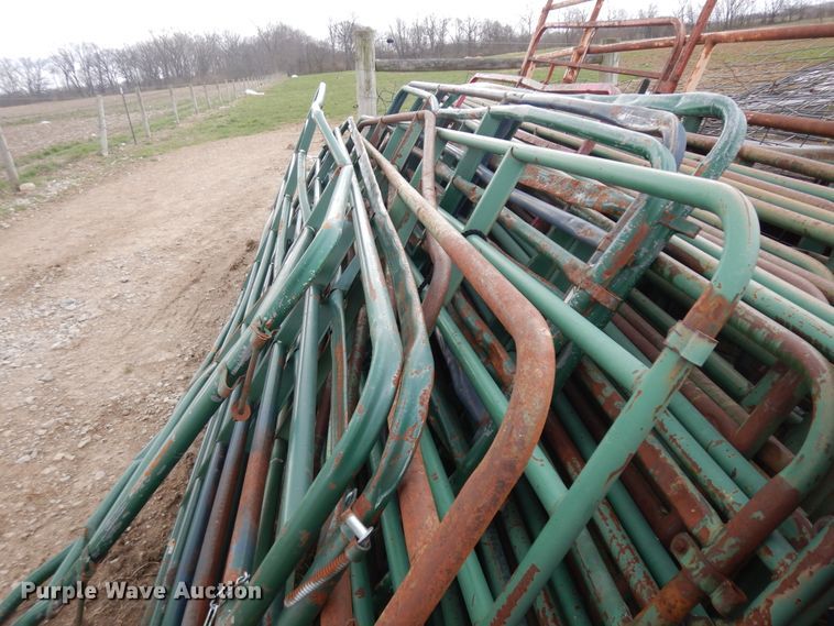 image for item IP9126 Approximately 27 livestock panels