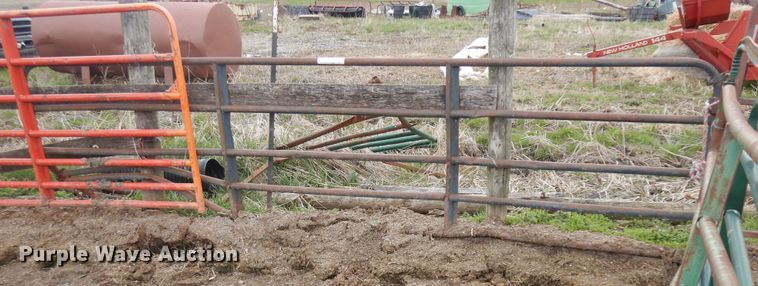 image for item IP9128 Approximately 25 livestock panels