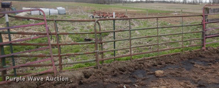 image for item IP9128 Approximately 25 livestock panels