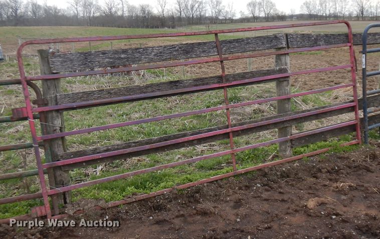 image for item IP9128 Approximately 25 livestock panels