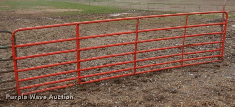 image for item IP9128 Approximately 25 livestock panels