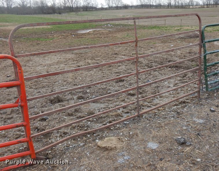 image for item IP9128 Approximately 25 livestock panels