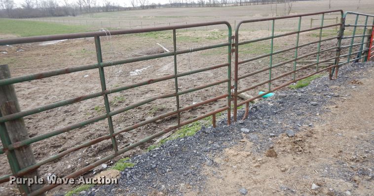 image for item IP9128 Approximately 25 livestock panels
