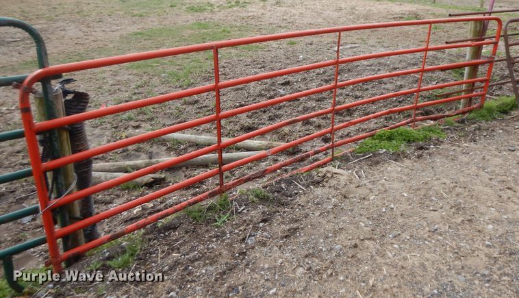 image for item IP9128 Approximately 25 livestock panels