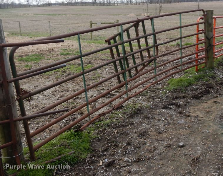 image for item IP9128 Approximately 25 livestock panels