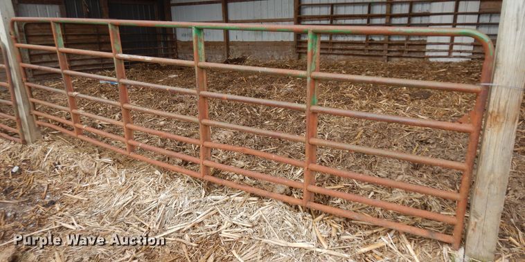 image for item IP9128 Approximately 25 livestock panels