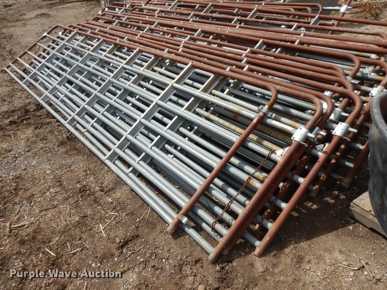 image for item IP9132 Approximately 13 livestock panels