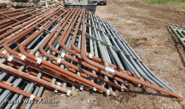 image for item IP9132 Approximately 13 livestock panels