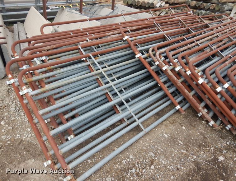 image for item IP9133 Approximately 14 livestock panels