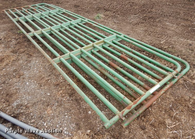 image for item IP9134 Approximately 8 livestock panels