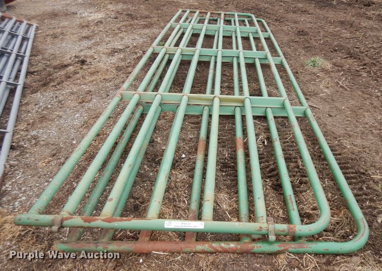 image for item IP9134 Approximately 8 livestock panels