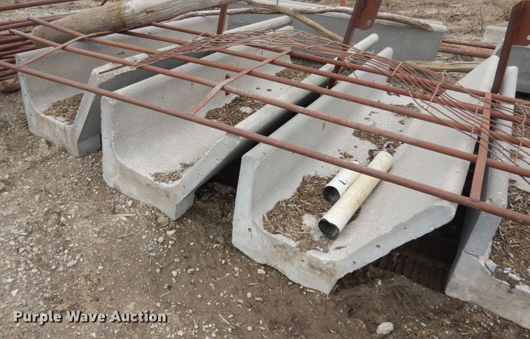 image for item IP9134 Approximately 8 livestock panels