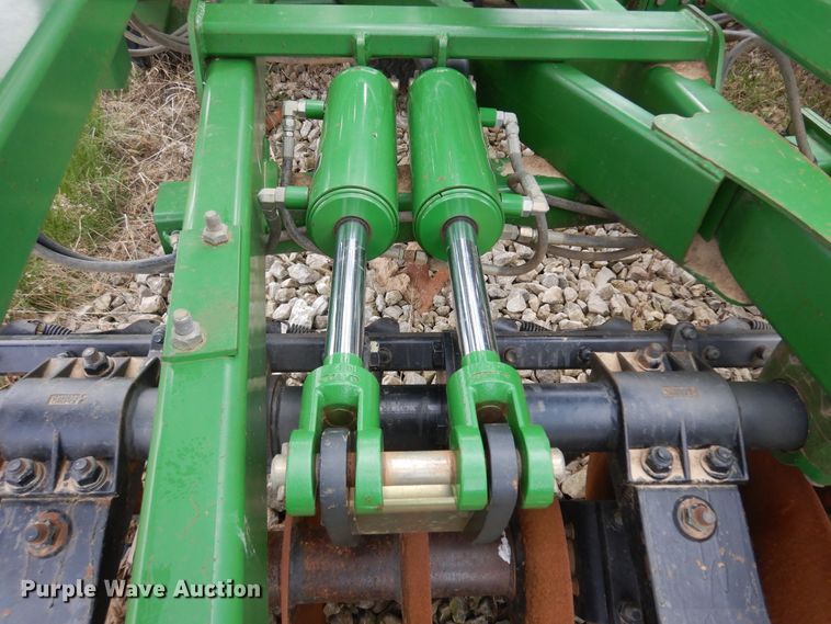 image for item IP9136 John Deere 2310  mulcher finisher