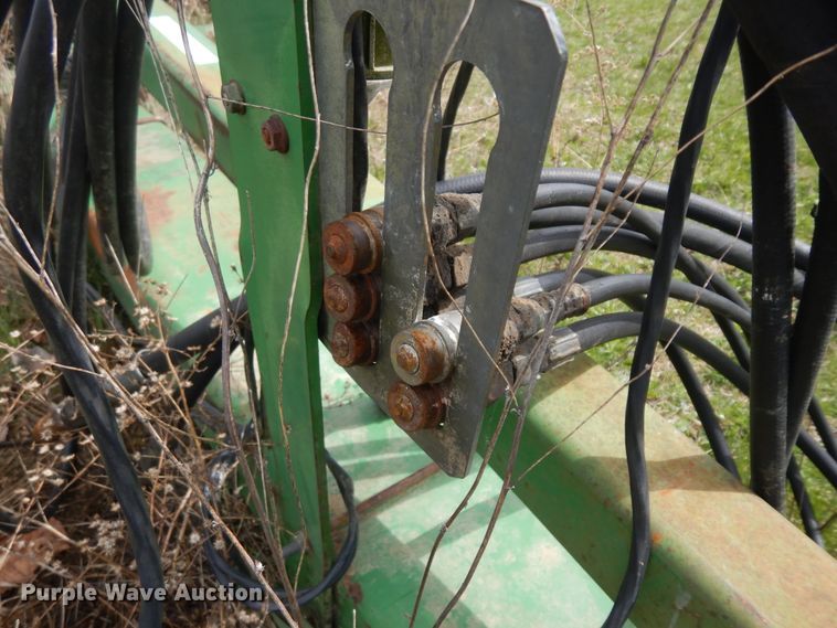 image for item IP9137 John Deere 2700  strip-till