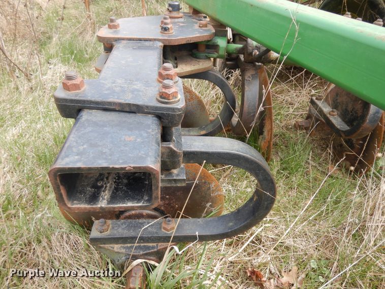 image for item IP9137 John Deere 2700  strip-till