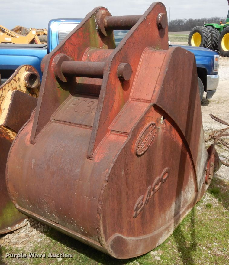 image for item IP9142 Esco  37"W excavator bucket