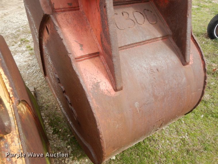 image for item IP9142 Esco  37"W excavator bucket