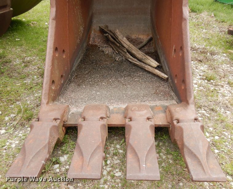 image for item IP9144 24"W excavator bucket